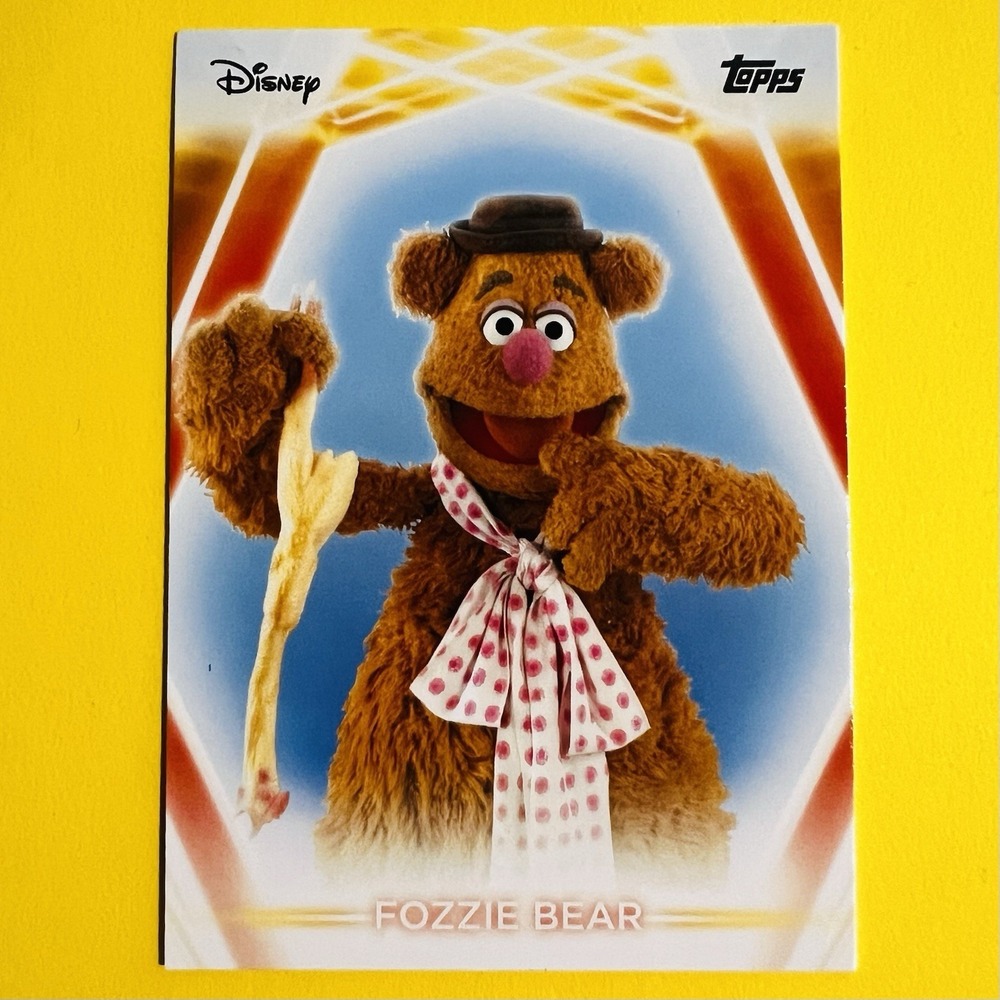2026 Topps Chrome Disney Neon Fozzie Bear #192 Base Insert‎ Card